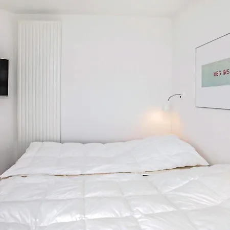 Apartment 4 Person In *